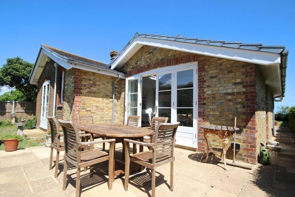 Downsview Villa Kingsdown  Luaran gambar